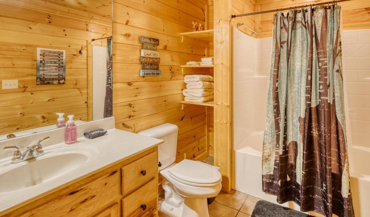 Trout N' About Your Blue Ridge Mountains Retreat, Hot Tub + Game Room! 엘리제이 외부 사진