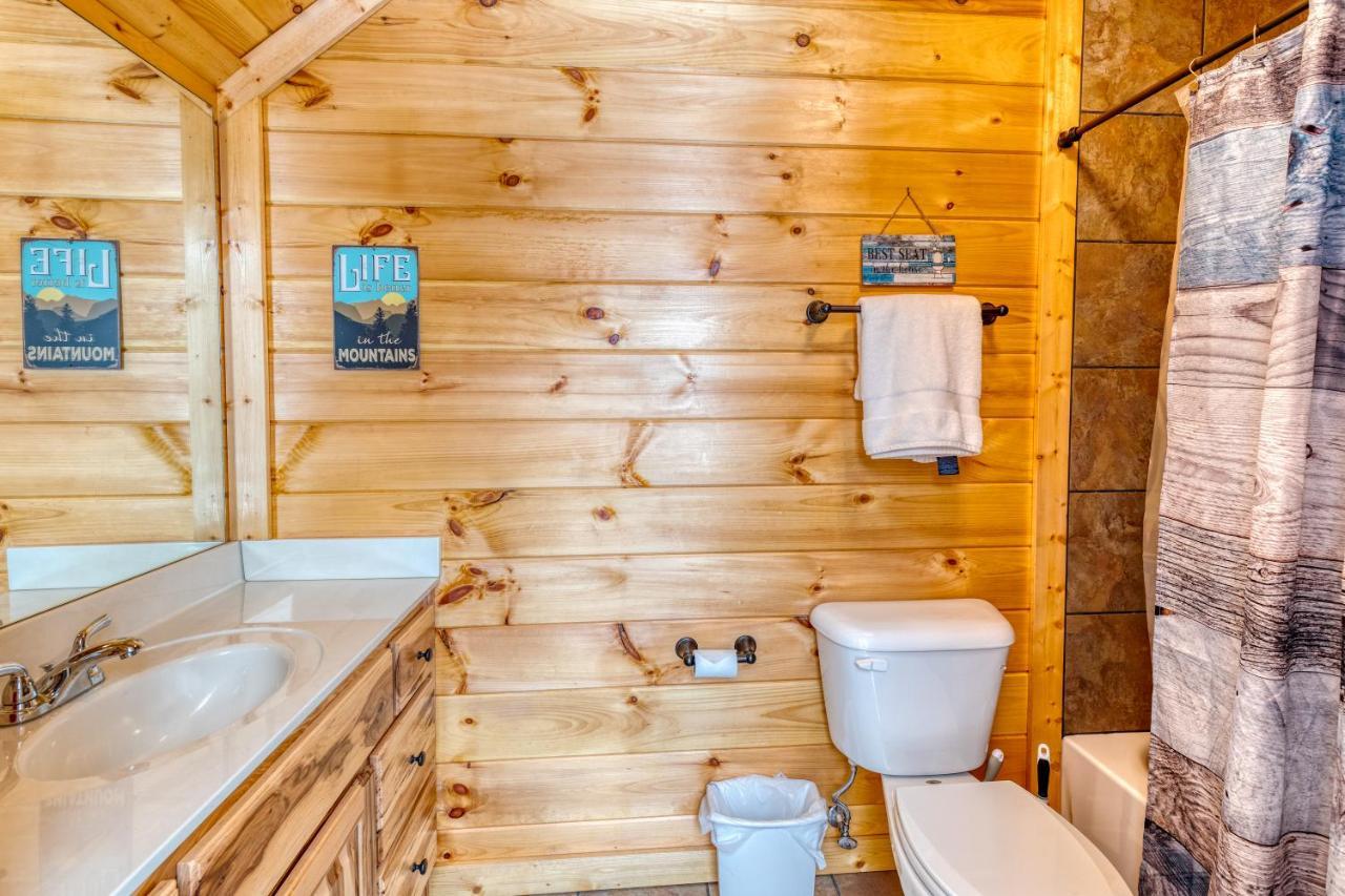 Trout N' About Your Blue Ridge Mountains Retreat, Hot Tub + Game Room! 엘리제이 외부 사진