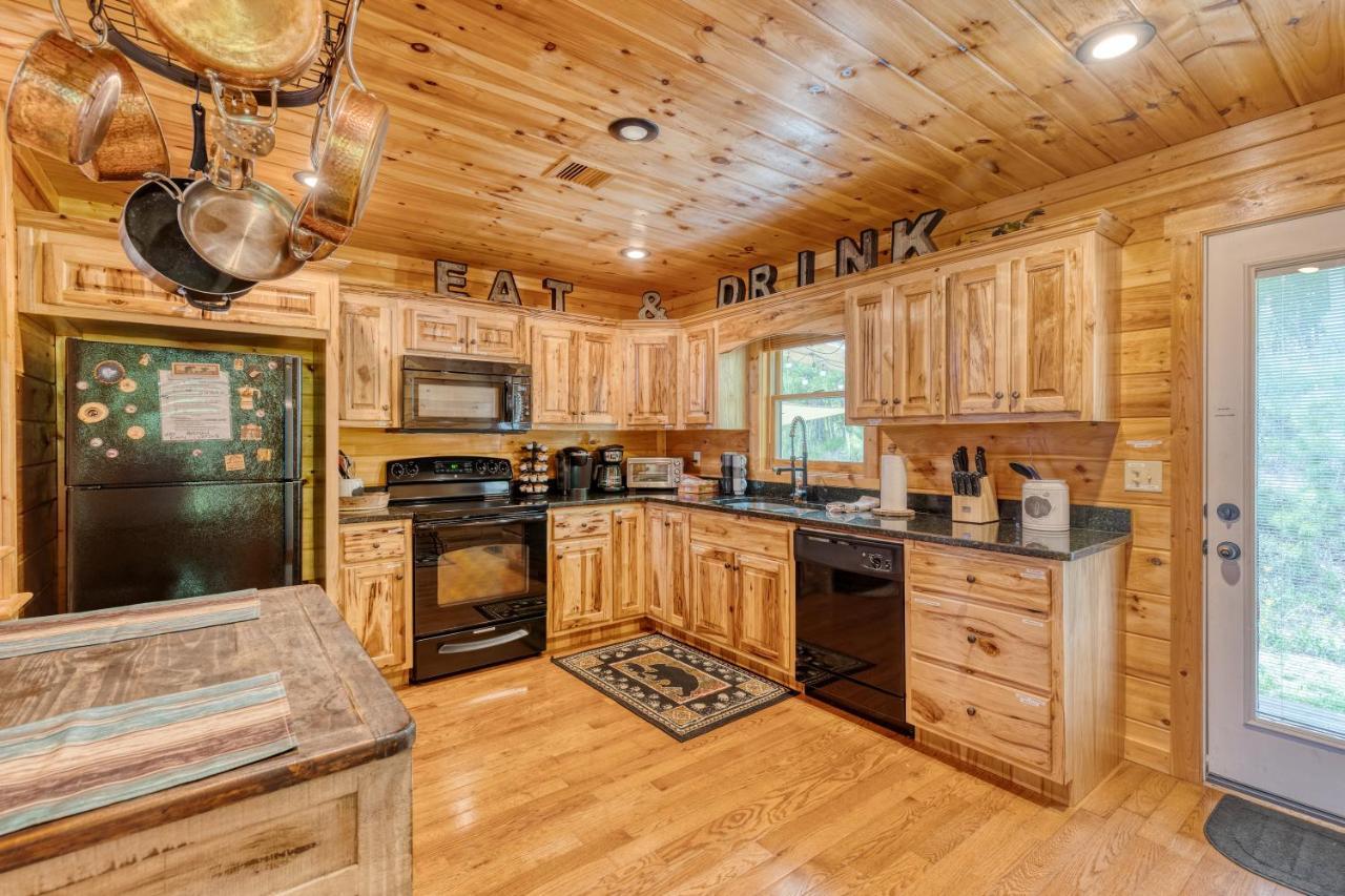 Trout N' About Your Blue Ridge Mountains Retreat, Hot Tub + Game Room! 엘리제이 외부 사진